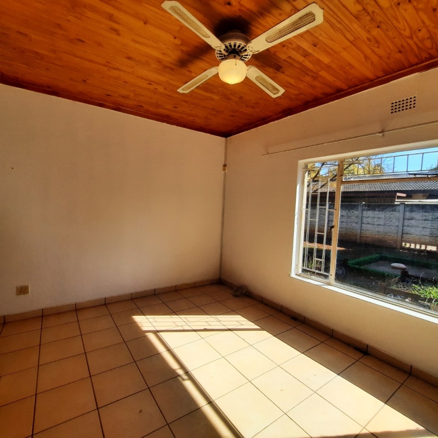 3 Bedroom Property for Sale in Langenhovenpark Free State